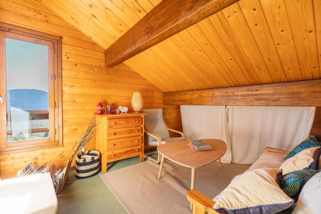 Chalet Les Tilleuls - Jolie Vue Montagne Et Lac Les Angles  Kültér fotó
