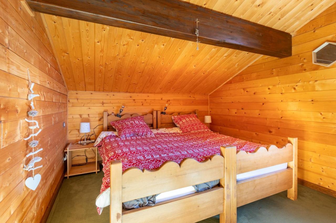 Chalet Les Tilleuls - Jolie Vue Montagne Et Lac Les Angles  Kültér fotó
